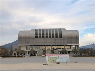黄冈市罗田县体育馆